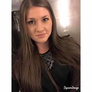 Meet your Posher, Caitlin